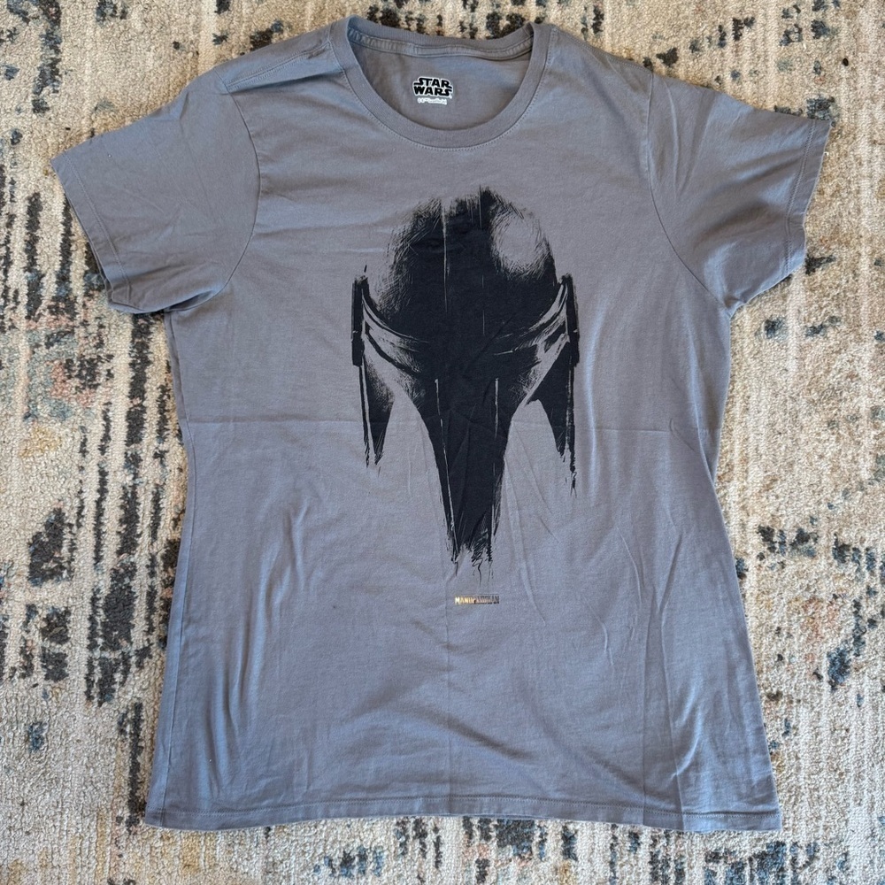 Star Wars Mandolorian Tee - Likely Women’s Large or Men’s Medium
